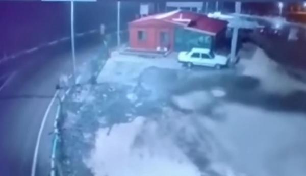Imagini înfricoșătoare filmate de camere în Kahramanmaraş arată forța incredibilă cu care a lovit cutremurul în Turcia și Siria
