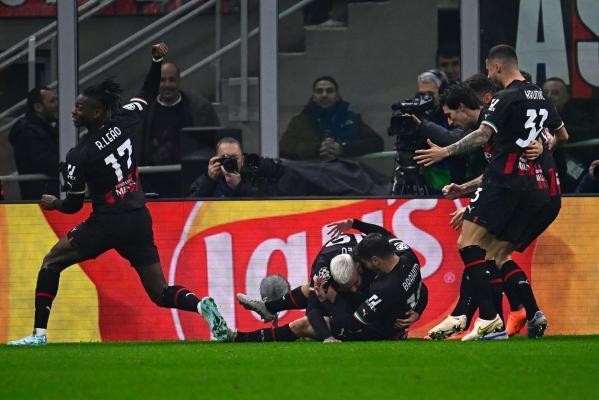 AC Milan - Tottenham 1-0, în optimile Ligii Campionilor. Tătăruşanu a fost titular