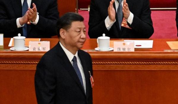 "Să facem din armată un Mare Zid de Oţel". Xi Jinping pune accentul pe securitatea naţională, în primul discurs după realegere
