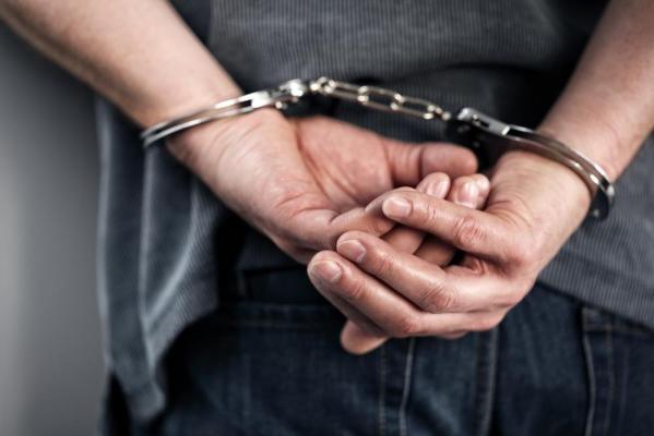 Român, condamnat pentru mai multe furturi în Belgia, găsit în Mehedinţi