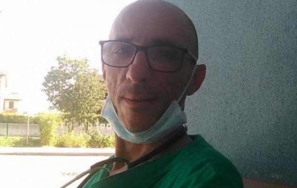 Azilul ororilor: Un infirmier surprins de camere în timp ce violează mai multe bătrâne. 7 pensionare din Italia i-ar fi căzut victime în două săptămâni