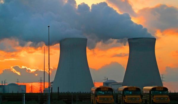 Disputa din UE pe tema energiei nucleare riscă "să arunce în aer" acordul pentru energia regenerabilă. Poziţia României - Reuters