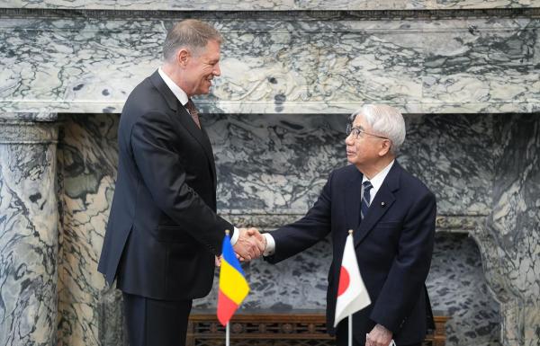 Klaus Iohannis, în Japonia. Şeful statului s-a întâlnit cu preşedinţii Parlamentului nipon; marţi va fi primit de împăratul Naruhito