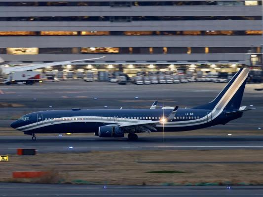PSD vrea să cumpere aeronavă prezidenţială după ce Iohannis a mers cu un avion privat în Japonia