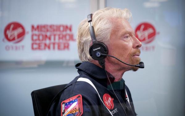 Richard Branson în timpul unei lansări spațiale a companiei Virgin Orbit