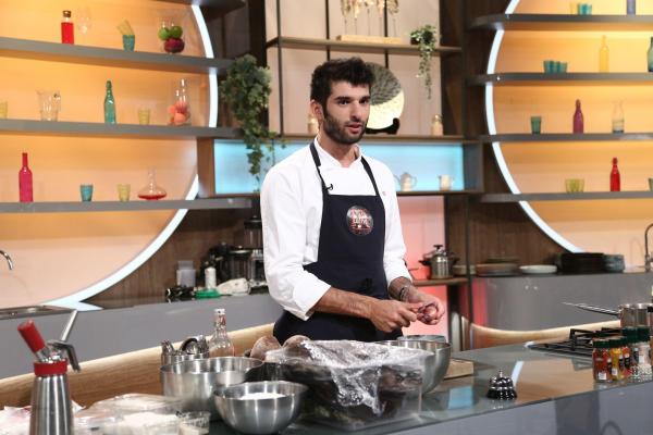 În seara aceasta, la Chefi la cuțite. Românul care a obținut o stea Michelin în Italia le prezintă juraților inovațiile sale culinare: ”Mi-am dedicat întreaga viață bucătăriei!”
