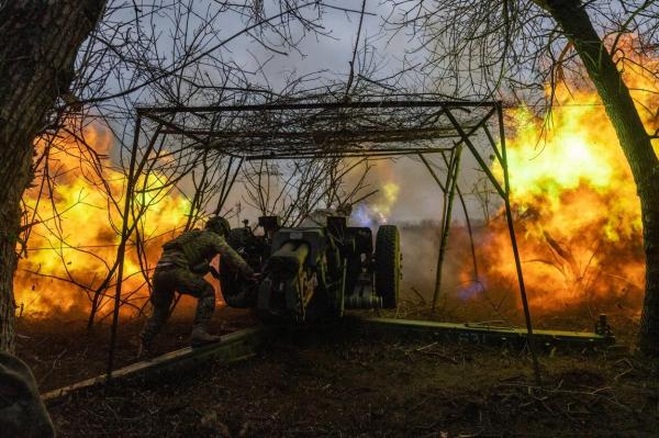 Ucraina ar fi atacat în Soledar cu peste 1.000 de oameni şi 40 de tancuri. Rusia susţine că a respins asaltul, dar recunoaşte mici pierderi teritoriale