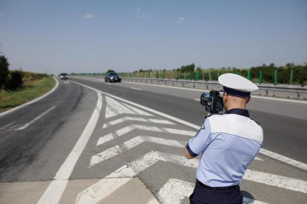 Viteza ameţitoare cu care a fost prins un șofer circulând pe autostrada A1 București - Râmnicu Vâlcea