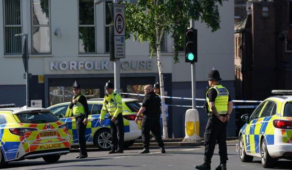 Bărbat arestat, după ce trei persoane au fost găsite moarte în centrul orașului Nottingham