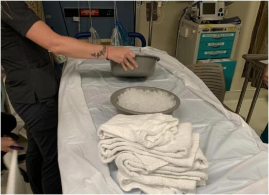 Spitalele din SUA, copleşite de caniculă. Doctorii folosesc saci de cadavre umplute cu gheaţă pentru a răcii pacienţi supraîncălziţi