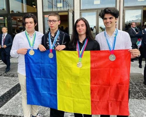 Elevii români s-au întors cu patru medalii de la Olimpiada Internaţională de Chimie din Zurich