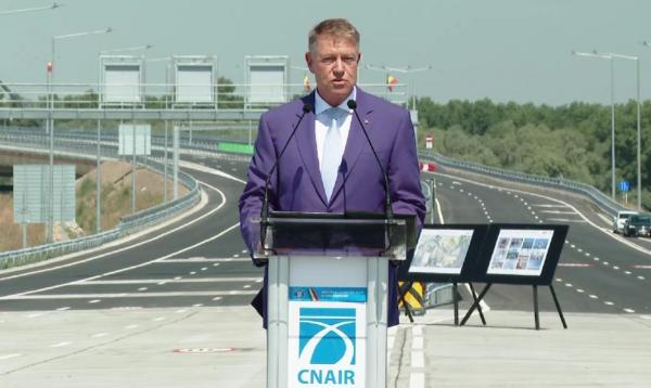 Iohannis, la inaugurarea podului de la Brăila: Dovada că se pot duce la capăt proiecte majore de infrastructură. Ce mesaj le transmite politicienilor