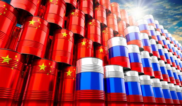 China profită de sancțiunile impuse Rusiei. Moscova a rămas principalul furnizor de petrol al Beijingului, chiar dacă exporturile sale au scăzut