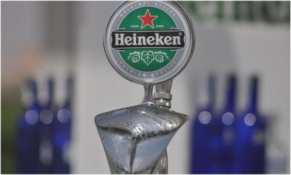 Heineken s-a retras oficial de pe piața din Rusia. Compania și-a vândut operațiunile cu doar un euro