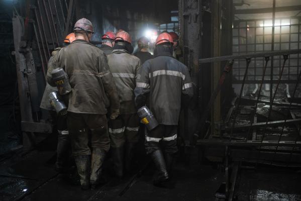 Mineri în subteran, imagine ilustrativă