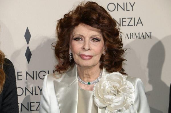 Sophia Loren, în stare gravă la spital, după ce a căzut în baie. Actriţa a fost operată pentru fractură la şold