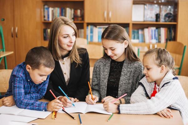 Milioane de elevi din întreaga Românie încep anul şcolar 2023-2024 pe 11 septembrie