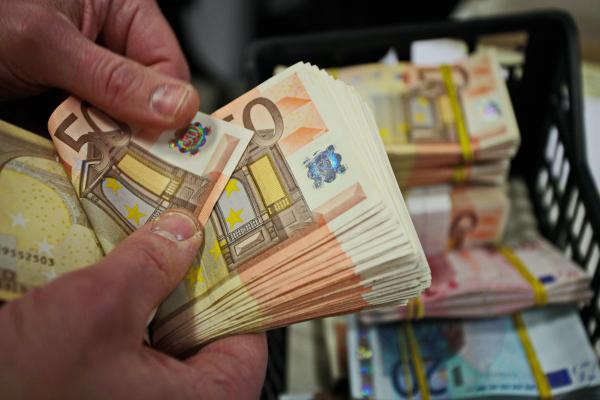teancuri de bancnote euro numarate