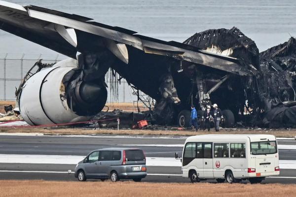Cum s-a produs coliziunea dintre cele două avioane pe aeroportul din Tokyo. Discuţiile cu turnul de control dezvăluie un detaliu şocant