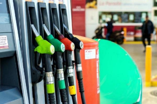 Preţul la benzină este în creştere, faţă de ziua precedentă