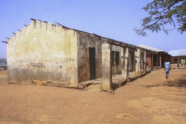 620.000 de dolari răscumpărare pentru viaţa celor aproape 300 de elevi răpiţi de la o şcoală din Nigeria. Răpitorii ameninţă cu altfel îi vor ucide