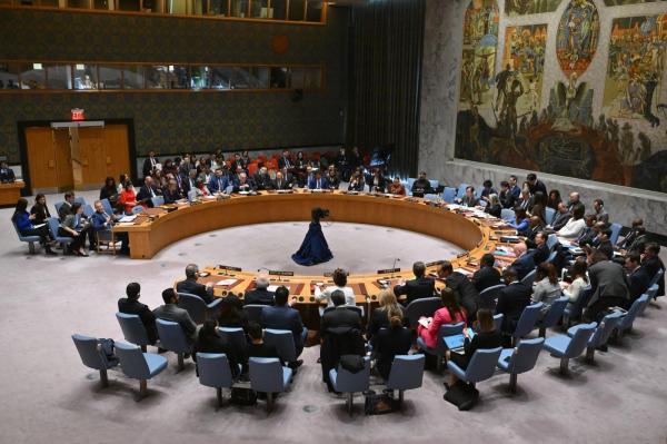 ONU a adoptat o rezoluție prin care cere o încetare imediată a focului în Fâşia Gaza după 5 luni de război. SUA s-au abținut de la vot