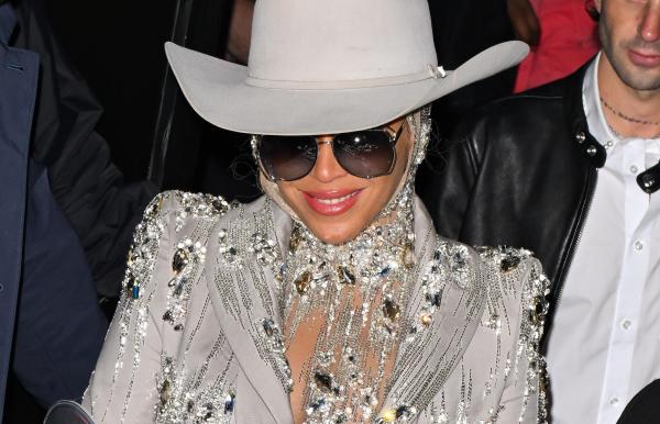 Beyonce lansează primul album country. E inspirat de satul ei natal, Texas: "Criticile m-au forţat să îmi depăşesc propriile limite"