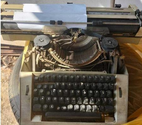mașină de scris