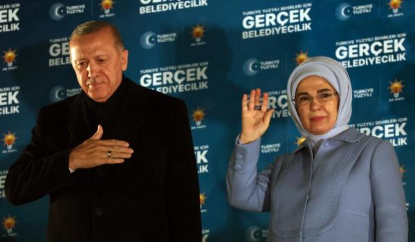 Opoziția din Turcia l-a învins pe Erdogan în alegerile locale. Preşedintele turc se confruntă cu cel mai mare dezastru electoral din ultimele două decenii