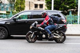 Motocicletele care vor putea fi conduse de şoferii de categoria B. Cele 3 condiţii obligatorii