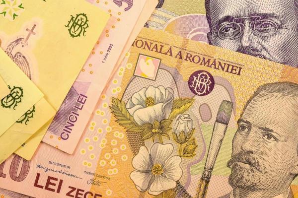 Leul românesc câştigă teren masiv în raport cu dolarul american