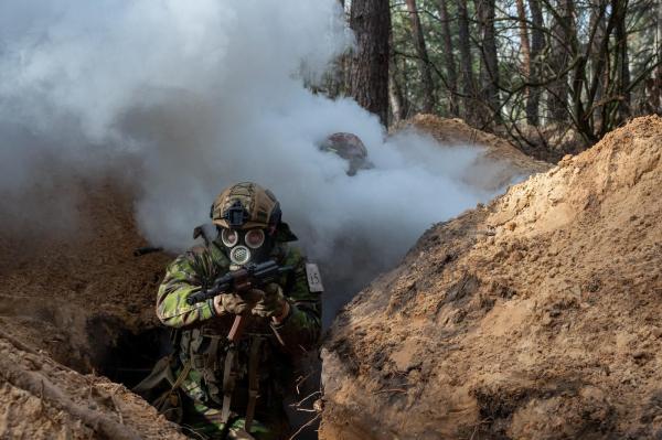 Reacţia Rusiei acuzată de SUA că a folosit arme chimice în Ucraina. De ce sunt permise gazele lacrimogene la proteste, dar nu pe front