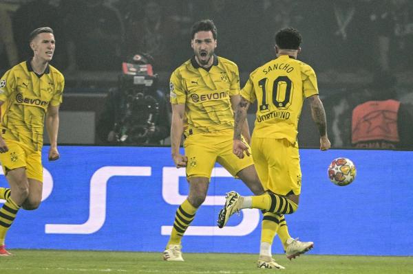 Borussia Dortmund a învins PSG şi în meciul retur