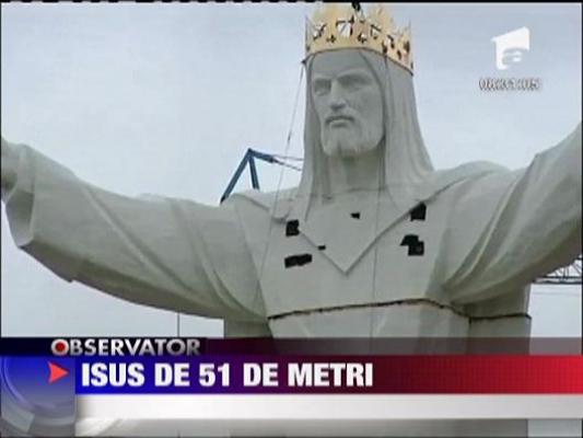 Iisus de 51 de metri