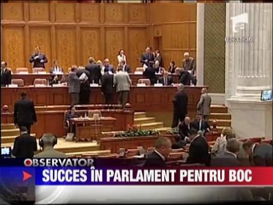 Succes in parlament pentru Boc