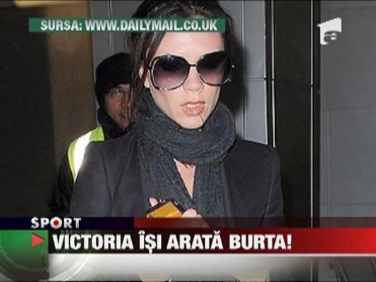 Victoria Beckham isi arata burta