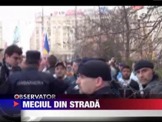 Imagini noi cu scandalul dintre jandarmi si suporterii Universitatii Craiova
