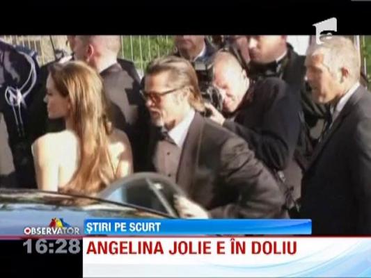 Matusa Angelinei Jolie a murit de cancer