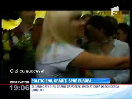 Politicienii români au fost primii la vot