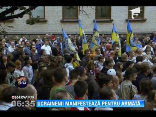 Ucrainenii, manifest pentru armată