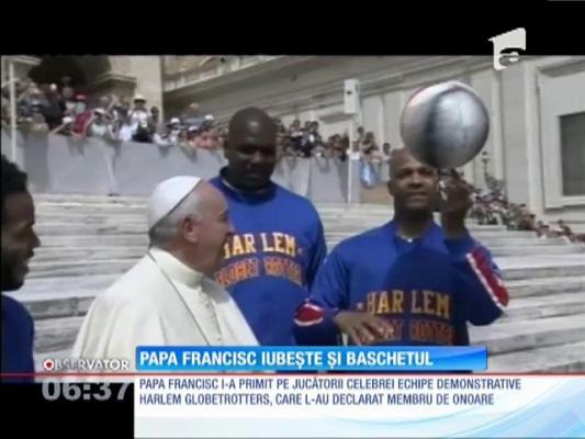 Papa Francisc, jonglerii cu mingea de baschet
