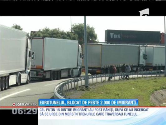 Eurotunelul, blocat de peste 2.000 de imigranți