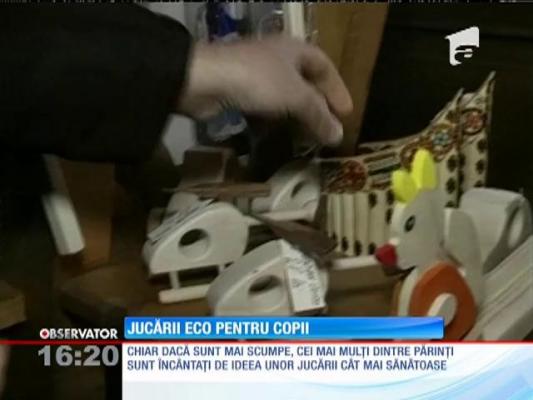 Meşterii populari din Sibiu au făcut pentru copii jucării ecologice