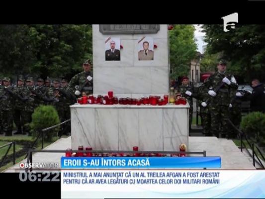 Militarii români care au murit în Afganistan au ajuns țară. Klaus Iohannis a lipsit de la ceremonie