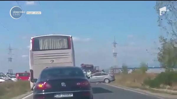 Clipe de panică pentru Dacian Cioloş şi soţia sa. Maşina fostului premier a fost izbită de un vitezoman (VIDEO)