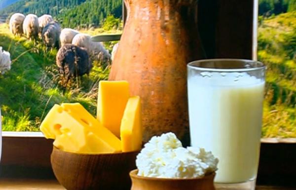 Laptele, branza şi mierea sunt printre cele mai falsificate produse care ajung pe mesele românilor