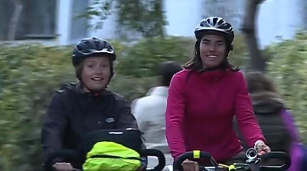 Două franțuzoaice au parcurs 4.000 de kilometri pe bicicletă ca să admire Constanţa!
