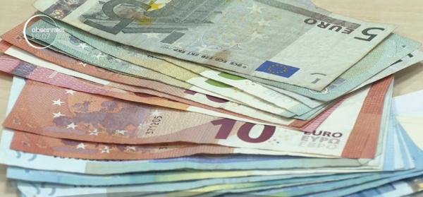 Noul cod fiscal umflă moneda euro și ratele! BNR estimează că în ianuarie 2018 va fi un vârf de inflație
