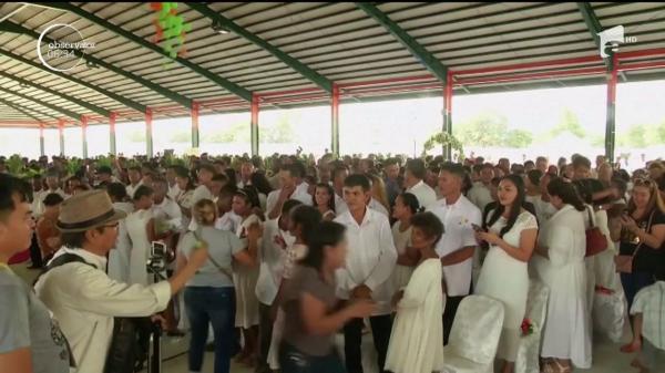 Cununie civilă de proporţii într-un oraş din Filipine. Peste 300 de îndrăgostiţi au spus 'Da' la starea civilă