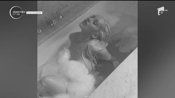Christina Aguilera, imagini incendiare. Vedeta s-a pozat în timpul unei băi cu spumă (Video)